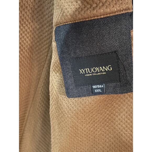 Men's Charcoal Cashmere Coat with removable scarf. Size M - Picture 6 of 12